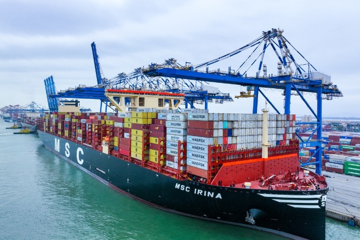 China to make business environment more foreign friendly